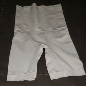 Shapermint shape wear NWOT  never worn
